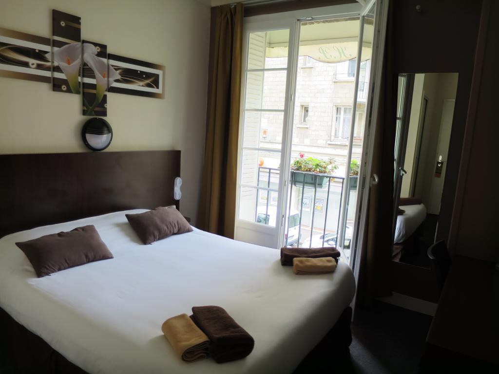 Hotel De La Paix Caen Quarto foto